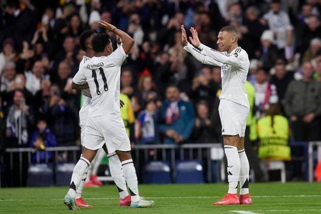 January 22, 2025, Madrid, Madrid, Spain: Kylian Mbappe of Real Madrid CF celebrates with his teammates after scoring a goal during the UEFA Champions League football match between Real Madrid CF and RB Salzburg at Santiago Bernabeu Stadium in Madrid, Spain, January 22, 2025 Madrid Spain - ZUMAa206 20250122_zsp_a206_054 Copyright: xRubenxAlbarranx