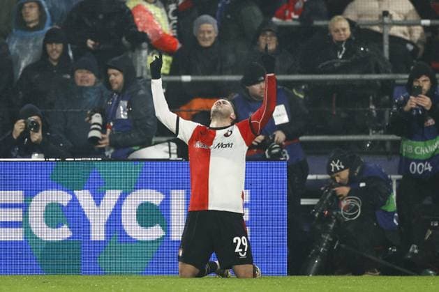 ROTTERDAM - Santiago Gimenez of Feyenoord celebrates the 2-0 during the UEFA Champions League match between Feyenoord and FC Bayern Munich at Feyenoord Stadium de Kuip on Jan. 22, 2025 in Rotterdam, Netherlands. ANP MAURICE VAN STEEN UEFA Champions League 2024 25 League phase 7 2024 25 xVIxANPxSportx xxANPxIVx 518100505 originalFilename: 518100505.jpg