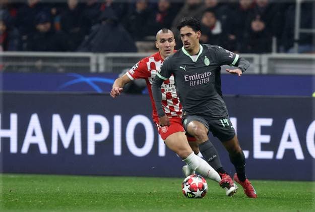 Tijjani Reijnders (Ac Milan) controls the ball, UEFA Champions League 2024 25 League Phase MD7, AC Mailand v FC Girona, Stadio Giuseppe Meazza (San Siro), January 22, 2025, Milan, Italy.