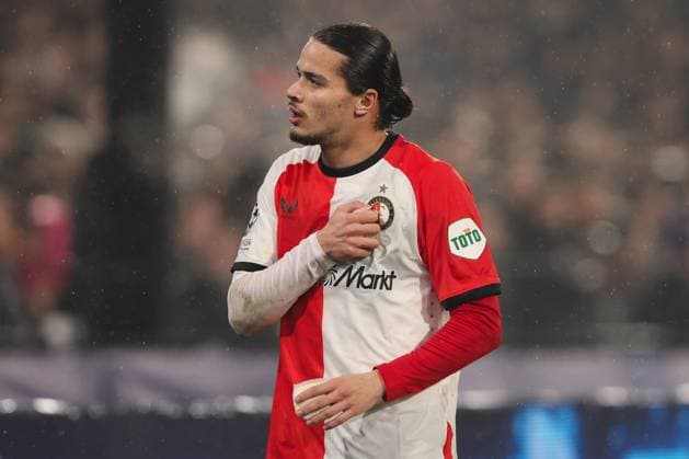 2025-01-22 Feyenoord v FC Bayern Munchen - Champions League - League phase - Matchday 7 ROTTERDAM, NETHERLANDS - JANUARY 22: Anis Hadj Moussa of Feyenoord is thanking the fans when he is substituted during the Champions League - League phase - Matchday 7 match between Feyenoord and FC Bayern Munchen at Stadion Feijenoord on January 22, 2025 in Rotterdam, Netherlands. Rotterdam Stadion Feijenoord Netherlands Content not available for redistribution in The Netherlands directly or indirectly through any third parties. Copyright: xHansxvanxderxValkx