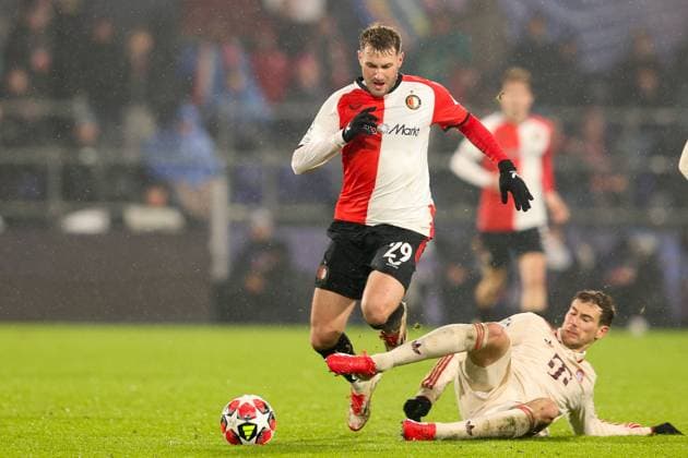 2025-01-22 Feyenoord v FC Bayern Munchen - Champions League - League phase - Matchday 7 ROTTERDAM, NETHERLANDS - JANUARY 22: Santiago Gimenez of Feyenoord is tackled by Leon Goretzka of FC Bayern Munchen during the Champions League - League phase - Matchday 7 match between Feyenoord and FC Bayern Munchen at Stadion Feijenoord on January 22, 2025 in Rotterdam, Netherlands. Rotterdam Stadion Feijenoord Netherlands Content not available for redistribution in The Netherlands directly or indirectly through any third parties. Copyright: xHansxvanxderxValkx
