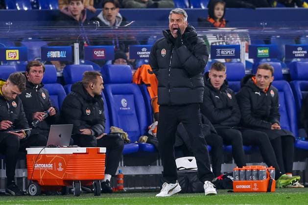 22 01 2025, Football, UEFA Champions League, Shakhtar Donetsk Stade Brestois 29, Arena AufSchalke Gelsenkirchen, Matchday 7 Season 2024 2025 Head coach Marino Pusic Coach Shakhtar Donetsk gesticulating on the sidelines North Rhine-Westphalia Germany