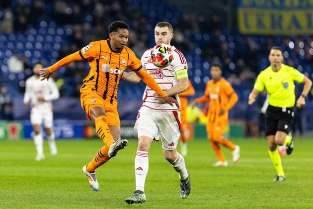UEFA Champions League FC Shakhtar Donetsk Stade Brest 22 01 2025 Eguinaldo FC Shakhtar Donetsk, 7 , Brendan Chardonnet Stade Brest, 5 UEFA Champions League FC Shakhtar Donetsk Stade Brest Arena AufSchalke, Gelsenkirchen 22 01 2025 Copyright: xBEAUTIFULxSPORTS Buriakovx