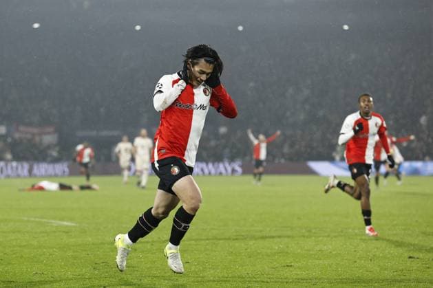 ROTTERDAM - Ayase Ueda of Feyenoord celebrates 3-0 during the UEFA Champions League match between Feyenoord and FC Bayern Munich at Feyenoord Stadium de Kuip on Jan. 22, 2025 in Rotterdam, Netherlands. ANP MAURICE VAN STEEN UEFA Champions League 2024 25 League phase 7 2024 25 xVIxANPxSportx xxANPxIVx 518107063 originalFilename: 518107063.jpg