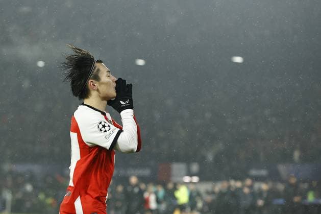 ROTTERDAM - Ayase Ueda of Feyenoord celebrates 3-0 during the UEFA Champions League match between Feyenoord and FC Bayern Munich at Feyenoord Stadium de Kuip on Jan. 22, 2025 in Rotterdam, Netherlands. ANP MAURICE VAN STEEN UEFA Champions League 2024 25 League phase 7 2024 25 xVIxANPxSportx xxANPxIVx 518107992 originalFilename: 518107992.jpg