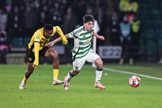 GLASGOW, SCOTLAND JANUARY 22 Alex Valle of Celtic R during the UEFA Champions League 2024 25 League Phase MD7 match between Celtic FC and BSC Young Boys at Celtic Park on January 22, 2025 in Glasgow, Scotland Glasgow Celtic Park Scotland United Kingdom Copyright: xJustPictures.ch RichardxCallisx jp-en-EuSpIm-RMC_3194-20250122
