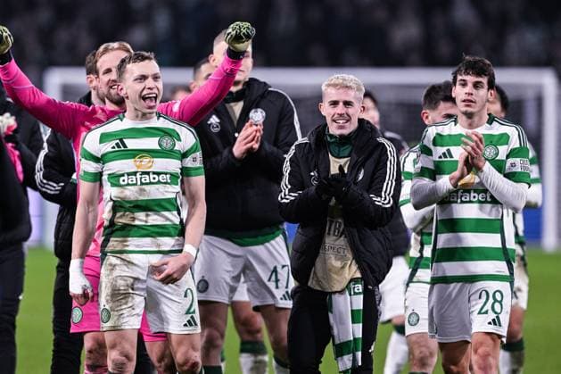 GLASGOW, SCOTLAND JANUARY 22 Alistair Johnston of Celtic L and Paulo Bernardo of Celtic celebrates with his teammates after winning during the UEFA Champions League 2024 25 League Phase MD7 match between Celtic FC and BSC Young Boys at Celtic Park on January 22, 2025 in Glasgow, Scotland Glasgow Celtic Park Scotland United Kingdom Copyright: xJustPictures.ch RichardxCallisx jp-en-EuSpIm-RMC_3861-20250122