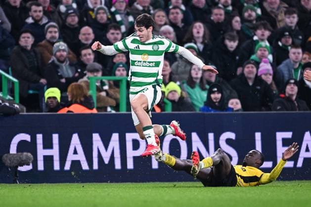GLASGOW, SCOTLAND JANUARY 22 Paulo Bernardo of Celtic L in action during the UEFA Champions League 2024 25 League Phase MD7 match between Celtic FC and BSC Young Boys at Celtic Park on January 22, 2025 in Glasgow, Scotland Glasgow Celtic Park Scotland United Kingdom Copyright: xJustPictures.ch RichardxCallisx jp-en-EuSpIm-RMC_3065-20250122
