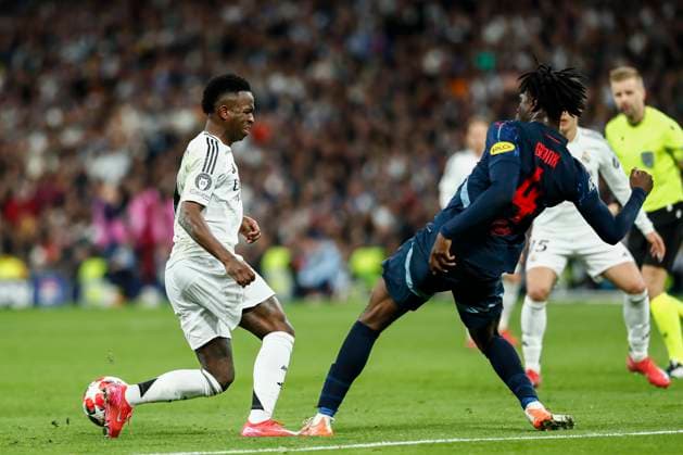 January 22, 2025, Madrid, Madrid, SPAIN: Vinicius Junior of Real Madrid and Hendry Blank of RB Salzburg in action during the UEFA Champions League 2024 25 League Phase MD7 match between Real Madrid and RB Salzburg at Santiago Bernabeu stadium on January 22, 2025, in Madrid, Spain. Madrid SPAIN - ZUMAa181 20250122_zaa_a181_269 Copyright: xIrinaxR.xHipolitox