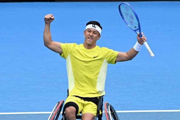 TENNIS AUSTRALIAN OPEN, Tokito Oda of Japan celebrates match point during his men?s singles wheelchair semi-final match against Martin De la Puente of Spain during the 2025 Australian Open at Melbourne Park in Melbourne, Thursday, January 23, 2025. ( NO ARCHIVING, EDITORIAL USE ONLY, NO USE IN BOOKS WITHOUT CONSENT MELBOURNE VICTORIA AUSTRALIA  Copyright: xJAMESxROSSx 20250123118866847486
