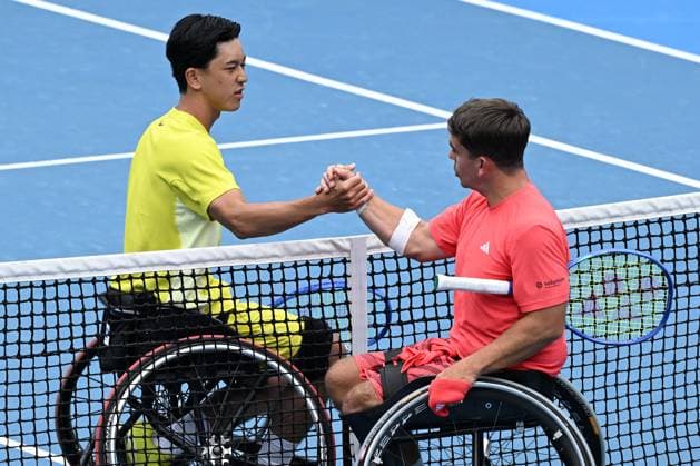 TENNIS AUSTRALIAN OPEN, Tokito Oda of Japan celebrates match point during his men?s singles wheelchair semi-final match against Martin De la Puente of Spain during the 2025 Australian Open at Melbourne Park in Melbourne, Thursday, January 23, 2025. ( NO ARCHIVING, EDITORIAL USE ONLY, NO USE IN BOOKS WITHOUT CONSENT MELBOURNE VICTORIA AUSTRALIA  Copyright: xJAMESxROSSx 20250123169481913771