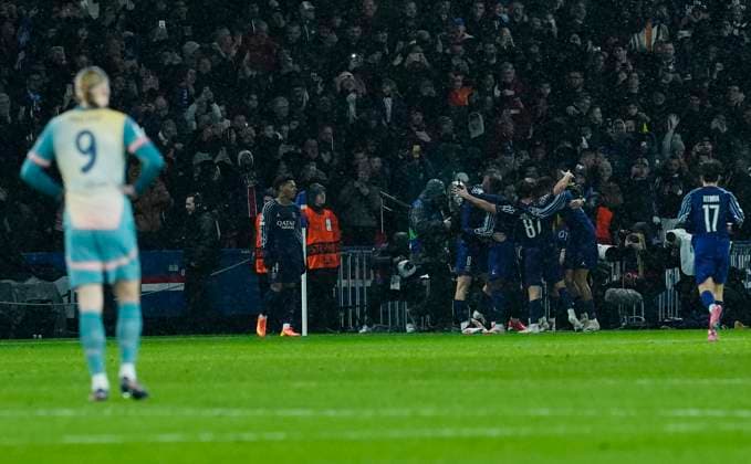 (250123) -- PARIS, Jan. 23, 2025 -- Paris Saint-Germain s players celebrates scoring during the UEFA Champions League football match between Paris Saint-Germain and Manchester City in Paris, France, Jan. 22, 2025. (Photo by Xinhua) (SP)FRANCE-PARIS-FOOTBALL-UEFA CHAMPIONS LEAGUE-PSG VS MANCHESTER CITY GlennxGervot 