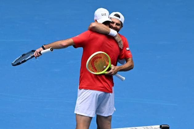 TENNIS AUSTRALIAN OPEN, Andrea Vavassori and Simone Bolelli of Italy celebrate winning thier men?s doubles semi-final match against Andre Goransson of Sweden and Sem Verbeek of the Netherlands, during the 2025 Australian Open at Melbourne Park in Melbourne, Thursday, January 23, 2025. ( NO ARCHIVING, EDITORIAL USE ONLY, NO USE IN BOOKS WITHOUT CONSENT MELBOURNE VICTORIA AUSTRALIA  Copyright: xJAMESxROSSx 20250123134164901868