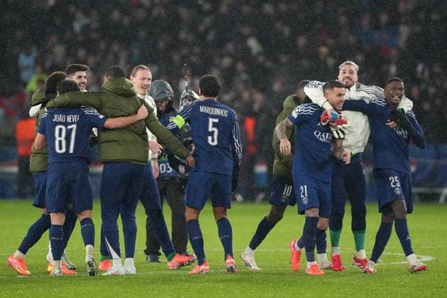 PSG celebrate coming back from two-nil down to win 4-2 Paris Saint-Germain v Manchester City, UEFA Champions League, Group Stage, Football, Parc des Princes, Paris, France - 22 Jan 2025 EDITORIAL USE ONLY No use with unauthorised audio, video, data, fixture lists, club league logos or live services. Online in-match use limited to 120 images, no video emulation. No use in betting, games or single club league player publications.  Copyright: xDavexWinter Shutterstockx 15108890im