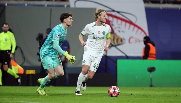 a1 , Morten Hjulmand on the ball Single image Crop action Sport Football Soccer UEFA Champions League UCL Men 7 Matchday Season 2024 2025 22 01 2025 Rasen Ballsport RB Leipzig RBL vs Sporting Lisbon DFL regulations prohibit any use of photographs as image sequences and or quasi video