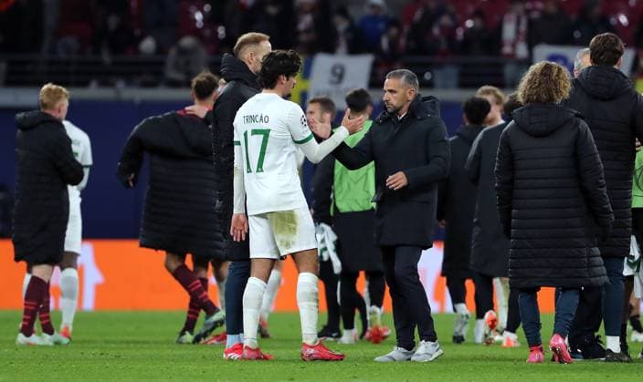 Trincao, coach Rui Borges disappointed after the end of the match Disappointment Sport Football Soccer UEFA Champions League UCL Men 7 Matchday Season 2024 2025 22 01 2025 Rasen Ballsport RB Leipzig RBL vs Sporting Lisbon DFL regulations prohibit any use of photographs as image sequences and or quasi video