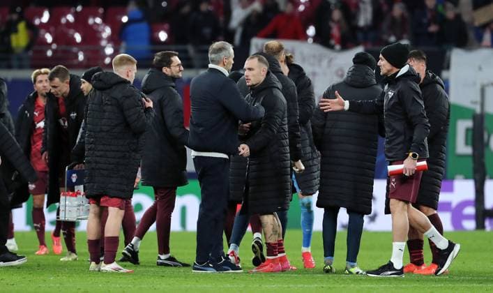 Coach Marco Rose high-fives David Raum after the end of the match Sport Football Soccer UEFA Champions League UCL Men 7 Matchday Season 2024 2025 22 01 2025 Rasen Ballsport RB Leipzig RBL vs Sporting Lisbon DFL regulations prohibit any use of photographs as image sequences and or quasi video