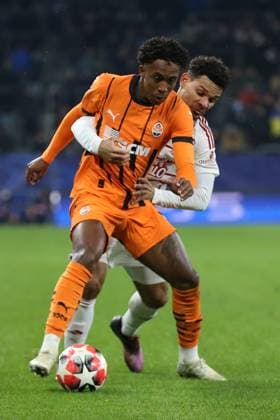 Kevin Shakhtar Donetsk and Kenny Lala Stade Brest 29 battle for the ball during the UEFA Champions League 2024 25 League Phase MD7 match between FC Shakhtar Donetsk and Stade Brestois 29 at Veltins Arena on January 22, 2025 in Gelsenkirchen, Germany Photo by Oliver Kaelke DeFodi Images Defodi 678 2025 01 21 OK SHASTA 1504 Defodi-678
