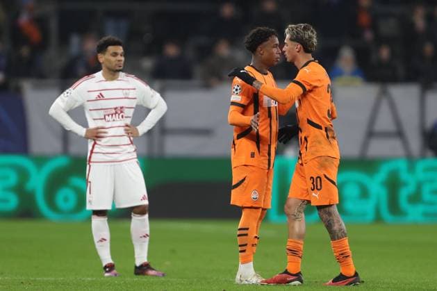 Kevin Shakhtar Donetsk and Marlon Gomes Shakhtar Donetsk shake hands during the UEFA Champions League 2024 25 League Phase MD7 match between FC Shakhtar Donetsk and Stade Brestois 29 at Veltins Arena on January 22, 2025 in Gelsenkirchen, Germany Photo by Oliver Kaelke DeFodi Images Defodi 678 2025 01 21 OK SHASTA 1554 Defodi-678