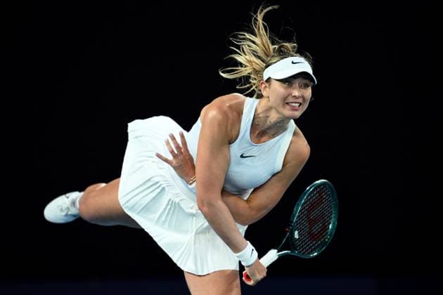 TENNIS AUSTRALIAN OPEN, Paula Badosa of Spain serves during her Women?s semifinal match against Aryna Sabalenka of Belarus during the 2025 Australian Open at Melbourne Park in Melbourne, Thursday, January 23, 2025. ( NO ARCHIVING, EDITORIAL USE ONLY, NO USE IN BOOKS WITHOUT CONSENT MELBOURNE VICTORIA AUSTRALIA  Copyright: xJOELxCARRETTx 20250123194981304685