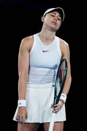 Paula Badosa dejected during her semi-final match against Sabalenka in the Rod Laver Arena Australian Open, Day Twelve, Tennis, Melbourne Park, Melbourne, Australia - 23 Jan 2025  Copyright: xEllaxLing Shutterstockx 15108783ad