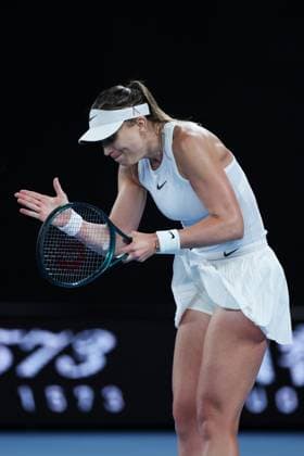 Paula Badosa dejected during her semi-final match against Sabalenka in the Rod Laver Arena Australian Open, Day Twelve, Tennis, Melbourne Park, Melbourne, Australia - 23 Jan 2025  Copyright: xEllaxLing Shutterstockx 15108783aj