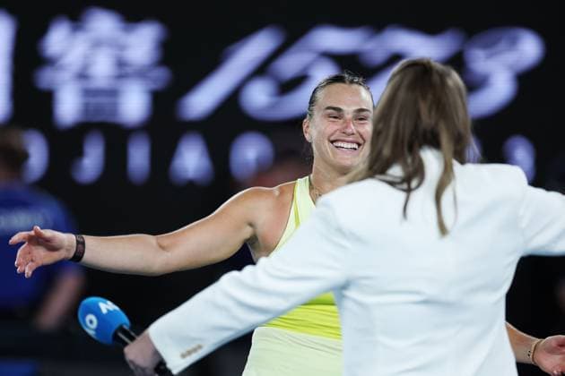 Aryna Sabalenka hugs Jelena Dokic after winning her semi-final match against Badosa in the Rod Laver Arena Australian Open, Day Twelve, Tennis, Melbourne Park, Melbourne, Australia - 23 Jan 2025  Copyright: xEllaxLing Shutterstockx 15108783bc