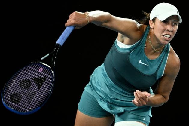 TENNIS AUSTRALIAN OPEN, Madison Keys of the USA serves during her Women?s semifinal match against Iga Swiatek of Poland during the 2025 Australian Open at Melbourne Park in Melbourne, Thursday, January 23, 2025. ( NO ARCHIVING, EDITORIAL USE ONLY, NO USE IN BOOKS WITHOUT CONSENT MELBOURNE VICTORIA AUSTRALIA  Copyright: xJOELxCARRETTx 20250123155693046647