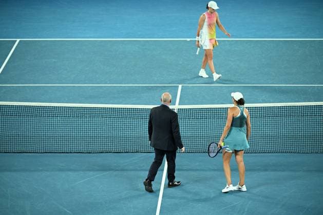 TENNIS AUSTRALIAN OPEN, Australian Open referee Wayne McKewen is seen on court during Madison Keys of the USA semifinal match against Iga Swiatek of Poland during the 2025 Australian Open at Melbourne Park in Melbourne, Thursday, January 23, 2025. ( NO ARCHIVING, EDITORIAL USE ONLY, NO USE IN BOOKS WITHOUT CONSENT MELBOURNE VICTORIA AUSTRALIA  Copyright: xJAMESxROSSx 20250123143891914751