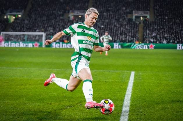 Football UEFA Champions League 2024 2025, matchday 7 Celtic Glasgow vs Young Boys Bern YB Celtic Park Glasgow, Scotland Daizen Maeda Celtic Glasgow, 38 in action on the ball Copyright: xJOERANxSTEINSIEKx
