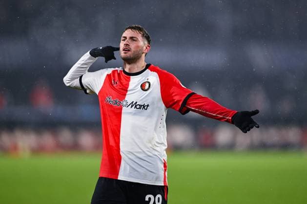 22 01 2025, Football UEFA Champions League 2024 2025, Matchday 7, Feyenoord Rotterdam FC Bayern München, im De Kuip, Santiago Gimenez Feyenoord Rotterdam celebrates the 1 0 goal DFL and DFB regulations prohibit any use of photographs as image sequences and or quasi video