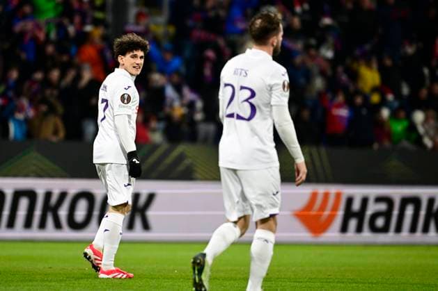 Viktoria Plzen v RSC Anderlecht - UEFA Europa League PLZEN, CZECH REPUBLIC - JANUARY 23 : Leoni Theo midfielder of RSC Anderlecht looks dejected during the UEFA Europa League 2024 25 League Phase MD7 match between Viktoria Plzen and RSC Anderlecht on January 23, 2025 in Plzen, Czech Republic, 23 01 2025 Plzen Czech Republic  Copyright: xPeterxDexVoechtx