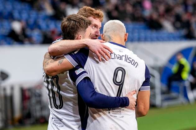 from left James Maddison Tottenham, 10 , Dejan Kulusevski Tottenham, 21 , Richarlison de Andrade Tottenham, 9 , Tottenham Hotspur players, celebrate the goal, celebrate the goal, goal, celebration, celebrates the goal, joy, joy, optimistic, positive, game scene, highlight, action, 23 01 2025, Sinsheim Germany , football, UEFA Europa League, group stage, TSG 1899 Hoffenheim Tottenham Hotspur, EVENT REGULATIONS PROHIBIT ANY USE OF PHOTOGRAPHS AS IMAGE SEQUENCES AND OR QUASI VIDEO xozx