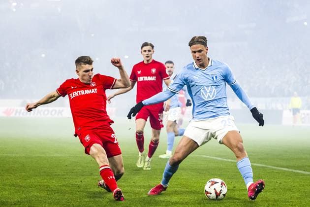 MALMO , 23-01-2025 , Malmo New stadium , season 2024 2025 , UEFA Europa league, Football. during the match Malmo - FC Twente, FC Twente player Michal Sadilek and Erik Botheim of MalmÅ¡ FF Malmo - Twente  x27526094x Copyright: