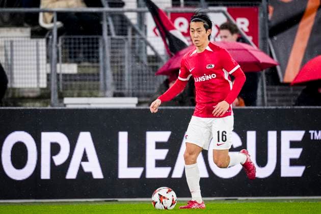 2025-01-23 AZ v AS Roma - UEFA Europa League 2024 25 League Phase MD7 ALKMAAR, NETHERLANDS - JANUARY 23: Seiya Maikuma of AZ runs with the ball during the UEFA Europa League 2024 25 League Phase MD7 match between AZ and AS Roma at AFAS Stadion on January 23, 2025 in Alkmaar, Netherlands. Alkmaar AFAS Stadion Netherlands Content not available for redistribution in The Netherlands directly or indirectly through any third parties. Copyright: xEdxvanxdexPolx