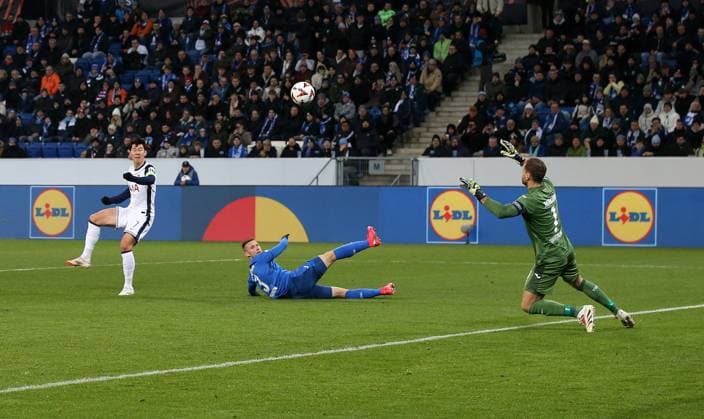 Heung Min Son Tottenham, left scores the goal to 0 2 for Tottenham center Pavel Kaderabek Hoffenheim , right Oliver Baumann Hoffenh Sport Football Europa League Season 24 25 TSG 1899 Hoffenheim Tottenham Hotspur , Matchday 7, 23 01 2025