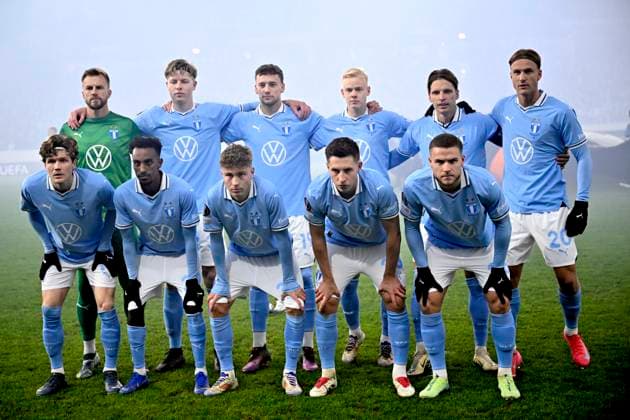 MALMÖ, SWEDEN 20250123 Malmö FFs starting eleven during Thursdays first leg match in the UEFA Europa League in football between Malmö FF and FC Twente at Eleda Stadium in Malmö Top row from left Ricardo Friedrich, Nils Zätterström, Colin Rösler, Otto Rosengren, Jens Stryger, Erik Botheim Front row from left Oliver Berg, Taha Ali, Hugo Bolin, Lasse Berg Johnsen, Gabriel Busanello MALMÖ SWEDEN x50090x Copyright: xJohanxNilsson TTx UEFA EUROPA LEAGUE MALMÖ FF - FC TWENTE