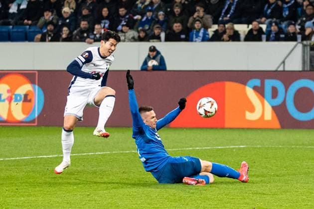 Goal for Tottenham 0 2 by Son Heung Min Tottenham Hotspur 07 Son Heung Min Tottenham Hotspur 07 gets past Pavel Kaderabek TSG 1899 Hoffenheim, 03 and shoots GER, TSG 1899 Hoffenheim vs Tottenham Hotspur, Football, UEFA Europa League, Matchday 7, Season 2024 2025, 23 01 2025 DFL REGULATES PROHIBIT ANY USE OF PHOTOGRAPHS AS IMAGE SEQUENCES AND OR QUASI VIDEO GER, TSG 1899 Hoffenheim vs Tottenham Hotspur, Football, UEFA Europa League, Matchday 7, Season 2024 2025, 23 01 2025 Sinsheim Copyright: xEibner-Pressefoto RogerxBuerkex EP_RBE