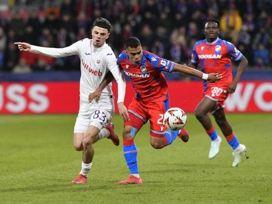 L-R Tristan Degreef of Anderlecht and Cadu and Prince Kwabena Adu of Pilsen in action during the football Europa League 7th round match FC Viktoria Plzen vs RSC Anderlecht Brussels in Pilsen, Czech Republic, January 23, 2025. (CTKxPhoto MiroslavxChaloupka) CTKPhotoP2025012307751  CTKPhotoP2025012307751