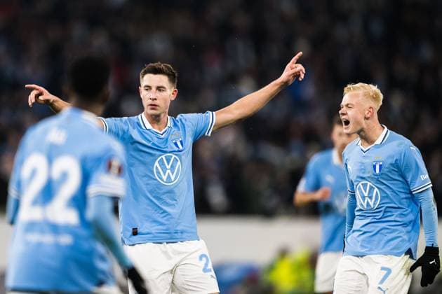 250123 Lasse Berg Johnsen of Malmö FF celebrates after scoring 1 1 during the UEFA Europa League football match between Malmö FF and Twente on January 23, 2025 in Malmö Photo Petter Arvidson BILDBYRAN kod PA PA0962 fotboll football soccer fotball uefa europa league europa league malmö ff twente bbeng jubel  Copyright: PETTERxARVIDSON BB250123PA092