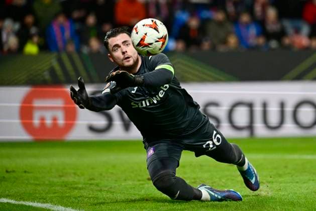 Viktoria Plzen v RSC Anderlecht - UEFA Europa League PLZEN, CZECH REPUBLIC - JANUARY 23 : Coosemans Colin goalkeeper of RSC Anderlecht during the UEFA Europa League 2024 25 League Phase MD7 match between Viktoria Plzen and RSC Anderlecht on January 23, 2025 in Plzen, Czech Republic, 23 01 2025 Plzen Czech Republic  Copyright: xPeterxDexVoechtx