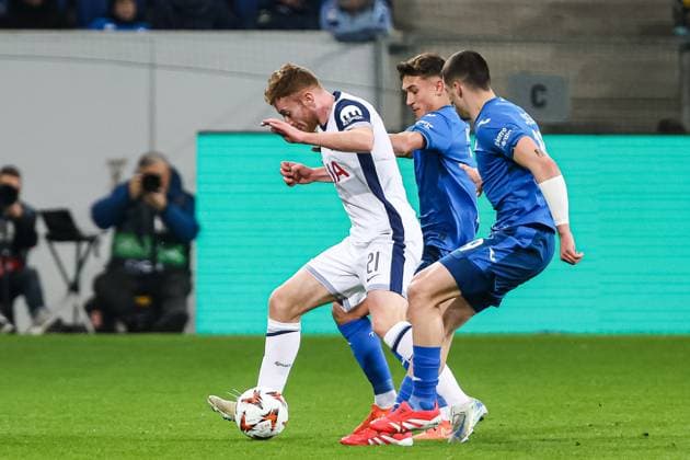 Kulusevski Dejan Tottenham Hotspur 21 vs David Jurasek TSG 1899 Hoffenheim, 19 , Tom Bischof TSG 1899 Hoffenheim, 07 GER, TSG 1899 Hoffenheim vs Tottenham Hotspur, Football, UEFA Europa League, Matchday 7, Season 2024 2025, 23 01 2025 DFL REGULATES PROHIBIT ANY USE OF PHOTOGRAPHS AS IMAGE SEQUENCES AND OR QUASI VIDEO GER, TSG 1899 Hoffenheim vs Tottenham Hotspur, Football, UEFA Europa League, Matchday 7, Season 2024 2025, 23 01 2025 Sinsheim Copyright: xEibner-Pressefoto RogerxBuerkex EP_RBE