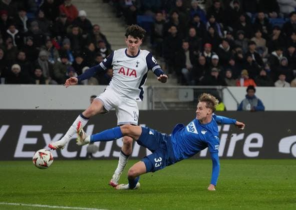 Europa League, TSG 1899 Hoffenheim vs Tottenham Hotspur 23 01 2025, PreZero Arena, Sinsheim, Europa League, TSG 1899 Hoffenheim vs Tottenham Hotspur , pictured Heung min Son Tottenham , Max Moerstedt Hoffenheim nordphotoxGmbHx xBratic nph00250