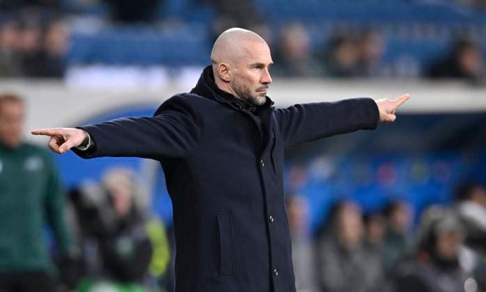 Coach Christian Ilzer TSG 1899 Hoffenheim on the sidelines Gesture Gesture TSG 1899 Hoffenheim vs Tottenham Hotspur Spurs 23 01 2025 DFL REGULATIONS PROHIBIT ANY USE OF PHOTOGRAPHS AS IMAGE SEQUENCES AND OR QUASI VIDEO TSG 1899 Hoffenheim vs Tottenham Hotspur