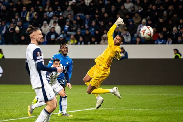 Goal for Hoffenheim 2 3 by David Mokwa TSG 1899 Hoffenheim 52, Austin Brandon Tottenham Hotspur 40 GER, TSG 1899 Hoffenheim vs Tottenham Hotspur, Football, UEFA Europa League, Matchday 7, Season 2024 2025, 23 01 2025 DFL REGULATES PROHIBIT ANY USE OF PHOTOGRAPHS AS IMAGE SEQUENCES AND OR QUASI VIDEO GER, TSG 1899 Hoffenheim vs Tottenham Hotspur, Football, UEFA Europa League, Matchday 7, Season 2024 2025, 23 01 2025 Sinsheim Copyright: xEibner-Pressefoto RogerxBuerkex EP_RBE
