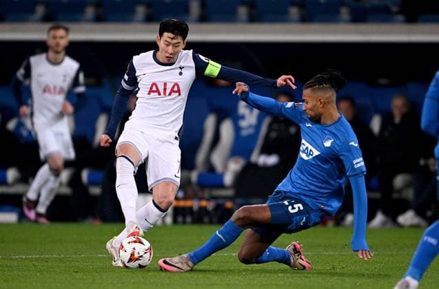 FOOTBALL EUROPE LEAGUE SEASON 2024 2025 Preliminary Round 7 Matchday TSG 1899 Hoffenheim Tottenham Hotspur 23 01 2025 Heung Min Son left, Tottenham Hotspur v Kevin Akpoguma right, TSG 1899 Hoffenheim