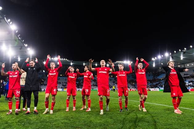 MALMO , 23-01-2025 , Malmo New stadium , season 2024 2025 , UEFA Europa league, Football. FC Twente player Gustaf Lagerbielke celebrates with team mates after the match Malmo - FC Twente Malmo - Twente  x27527576x Copyright: