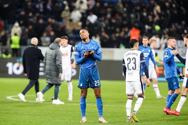 Final score 2 3, Tottenham beat TSG Hoffenheim Disappointed Hoffenheim Kevin Akpoguma TSG 1899 Hoffenheim, 25 , Davies Ben Tottenham Hotspur 33 GER, TSG 1899 Hoffenheim vs Tottenham Hotspur, Football, UEFA Europa League, Matchday 7, Season 2024 2025, 23 01 2025 DFL REGULATIONS PROHIBIT ANY USE OF PHOTOGRAPHS AS IMAGE SEQUENCES AND OR QUASI VIDEO GER, TSG 1899 Hoffenheim vs Tottenham Hotspur, Football, UEFA Europa League, Matchday 7, Season 2024 2025, 23 01 2025 Sinsheim Copyright: xEibner-Pressefoto RogerxBuerkex EP_RBE