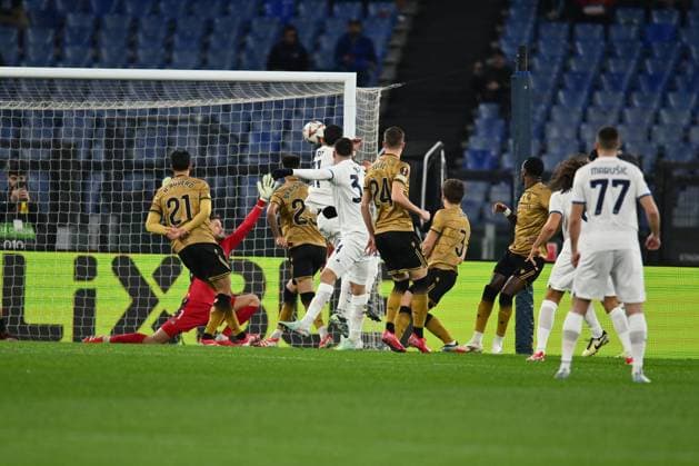Mario Gila of S.S. Lazio scores the goal for 1-0 during the UEFA Europa League 2024 25 League Phase MD7 match between S.S. Lazio and Real Sociedad at Olympic Stadium on January 23, 2025 in Rome, Italy.  Copyright: xDomenicoxCippitelli IPAxSportx xipa-agency.netx xx IPA_53254775 IPA_Agency_IPA53254775
