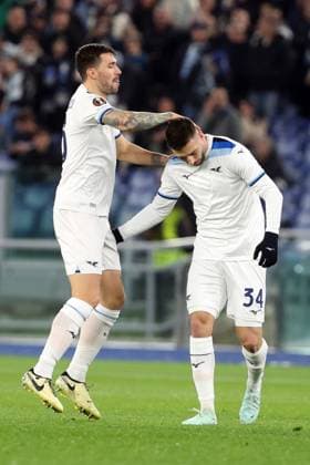 Rome, Italy 23.01.2025: Mario Gila of Lazio score the goal and celebrate with the team during the Uefa Europa League 2024-2025, day 7, football match between SS Lazio vs Real Sociedad de Futbol at Olympic Stadium in Rome.  Copyright: xMarcoxIacobucci IPAxSportx xipa-agency.netx xx IPA_53254779 IPA_Agency_IPA53254779